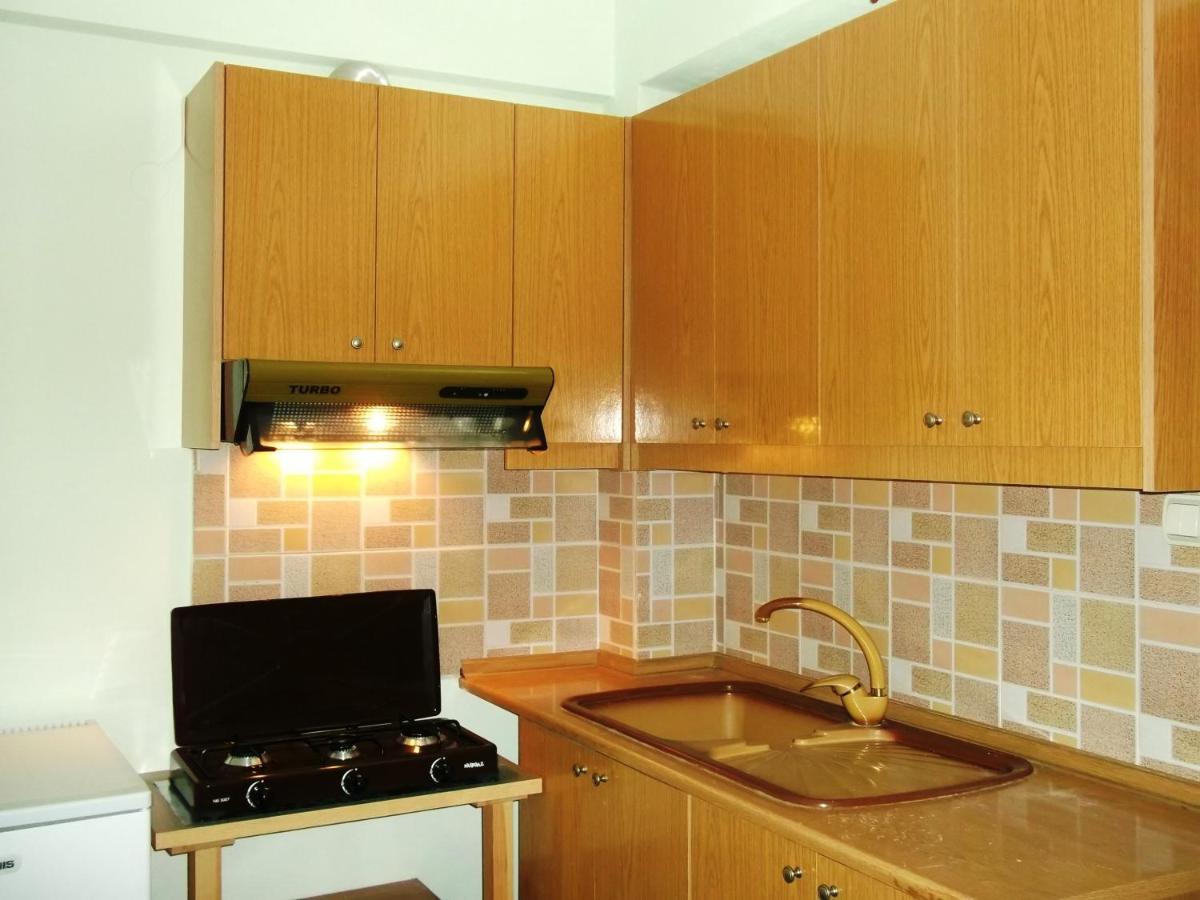 Tani'S Guesthouse Ksamil Luaran gambar