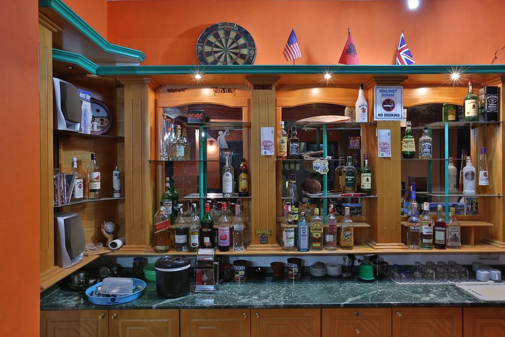 Tani'S Guesthouse Ksamil Luaran gambar