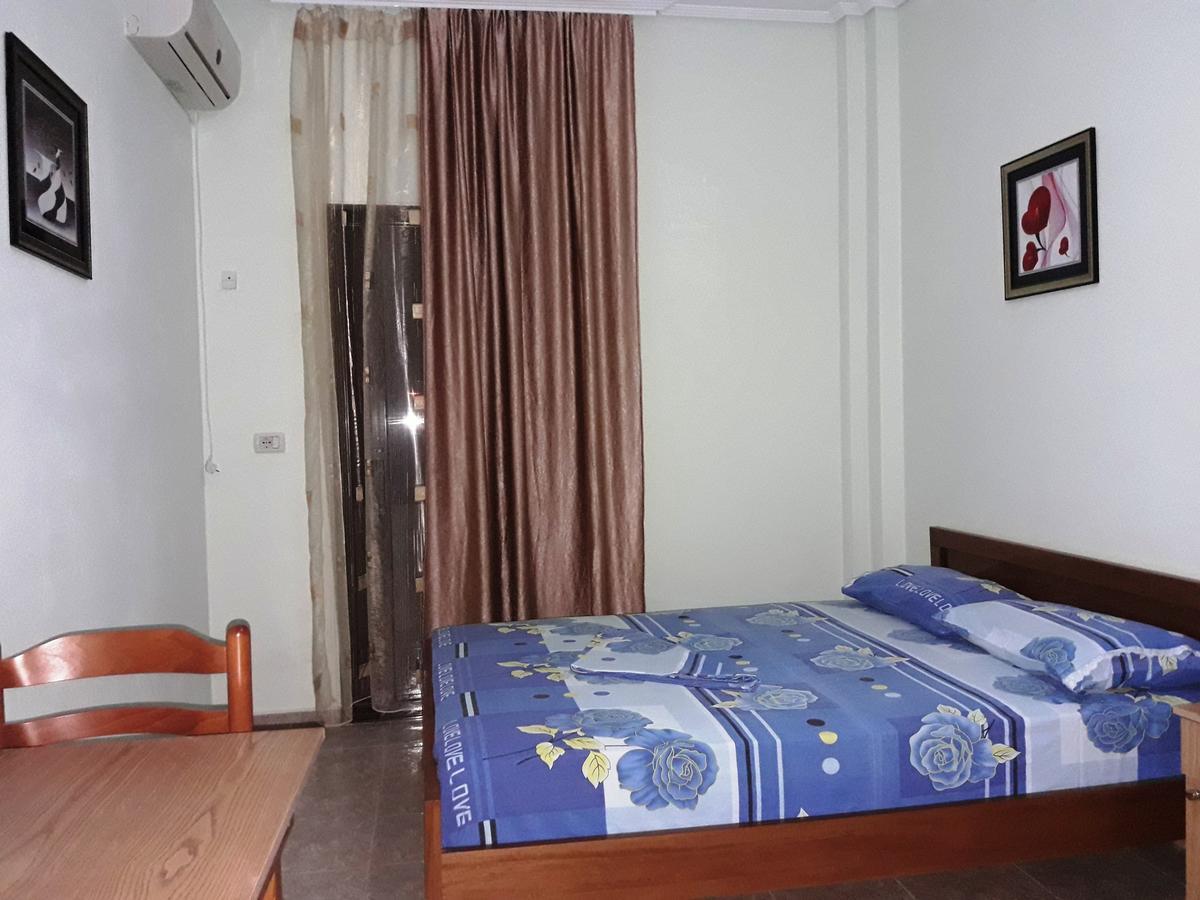 Tani'S Guesthouse Ksamil Luaran gambar