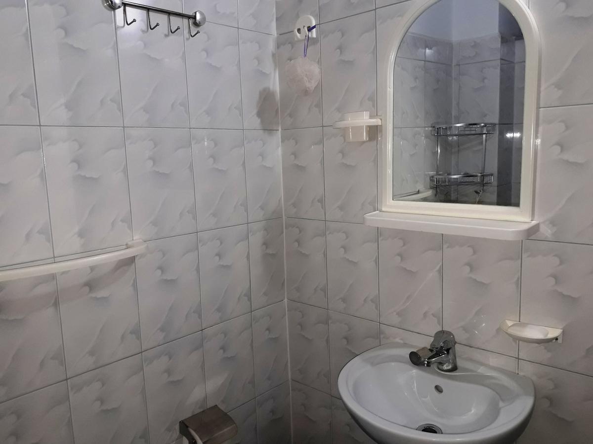 Tani'S Guesthouse Ksamil Luaran gambar