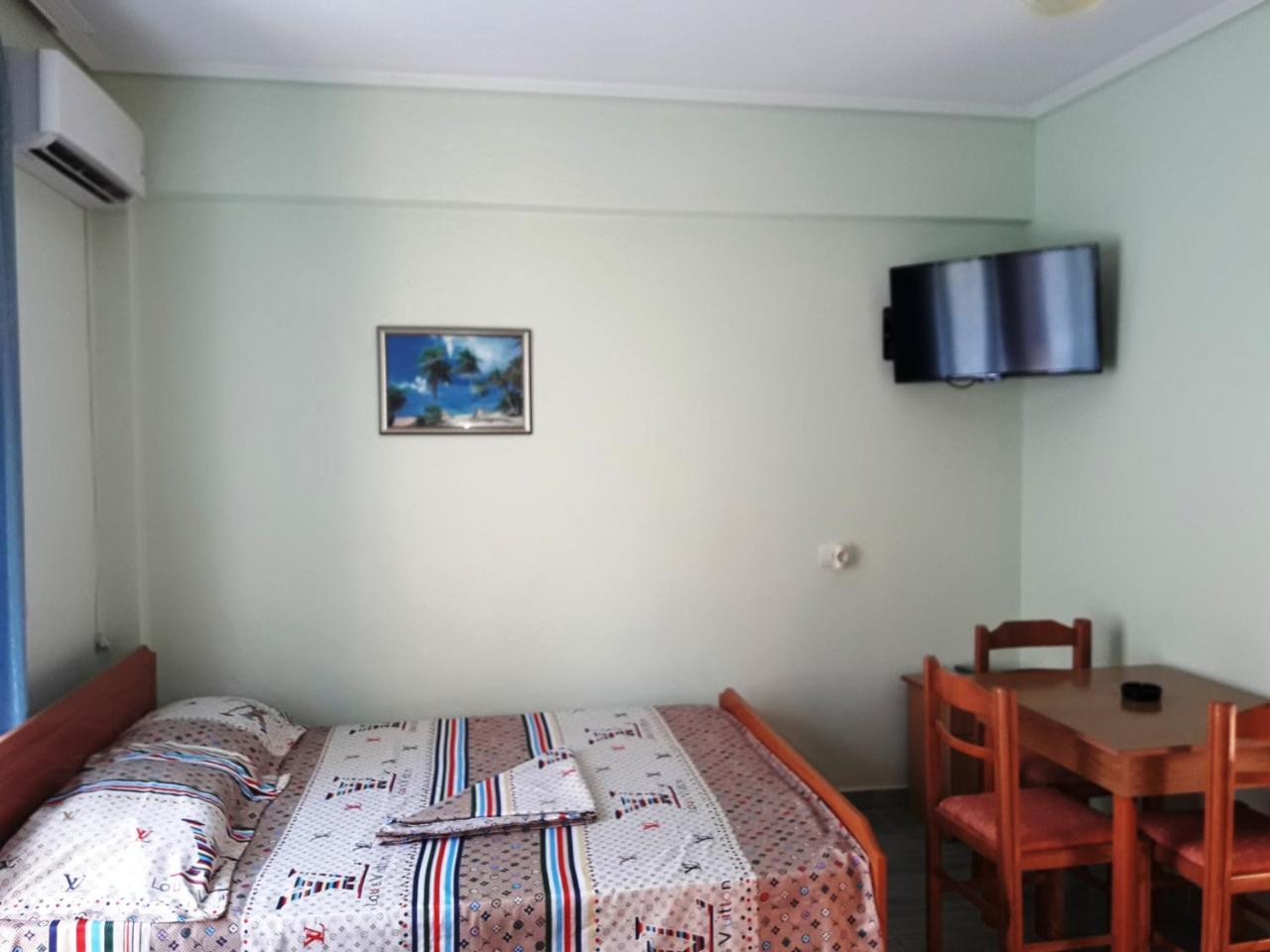 Tani'S Guesthouse Ksamil Luaran gambar